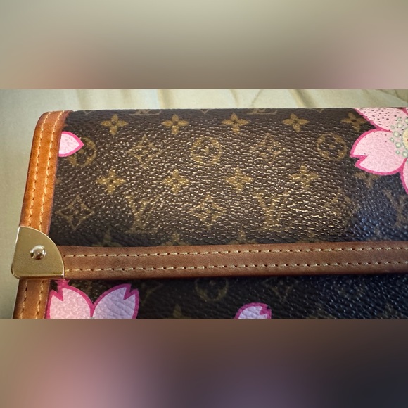 Limited Edition Louis Vuitton x Murakami Cherry Blossom Continental Wallet - Picture 4 of 8